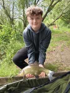 Date: 07/06/26<br />
Lake: Halstead Reservoir<br />
Angler: Gabriel<br />
Fish: Tench<br />
Weight: 3lb<br /> 2026-06-07-01