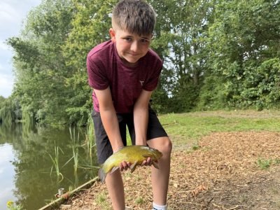 Date: 27/06/20226 Lake: Halstead Reservoir Angler: Logan Fish: Tench Weight: 4lbs 10oz 2026-06-27-02