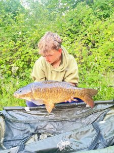 Date: 15/06/25<br />
Lake: Halstead Reservoir<br />
Angler: Oscar<br />
Fish: Mirror Carp<br />
Weight: 12lbs<br /> 2025-06-15-01