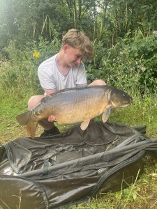 Date: 06/07/2025<br />
Lake: Halstead Reservoir<br />
Angler: Oscar<br />
Fish: Mirror Carp<br />
Weight: 23lbs 2oz<br /> 2025-07-06-01