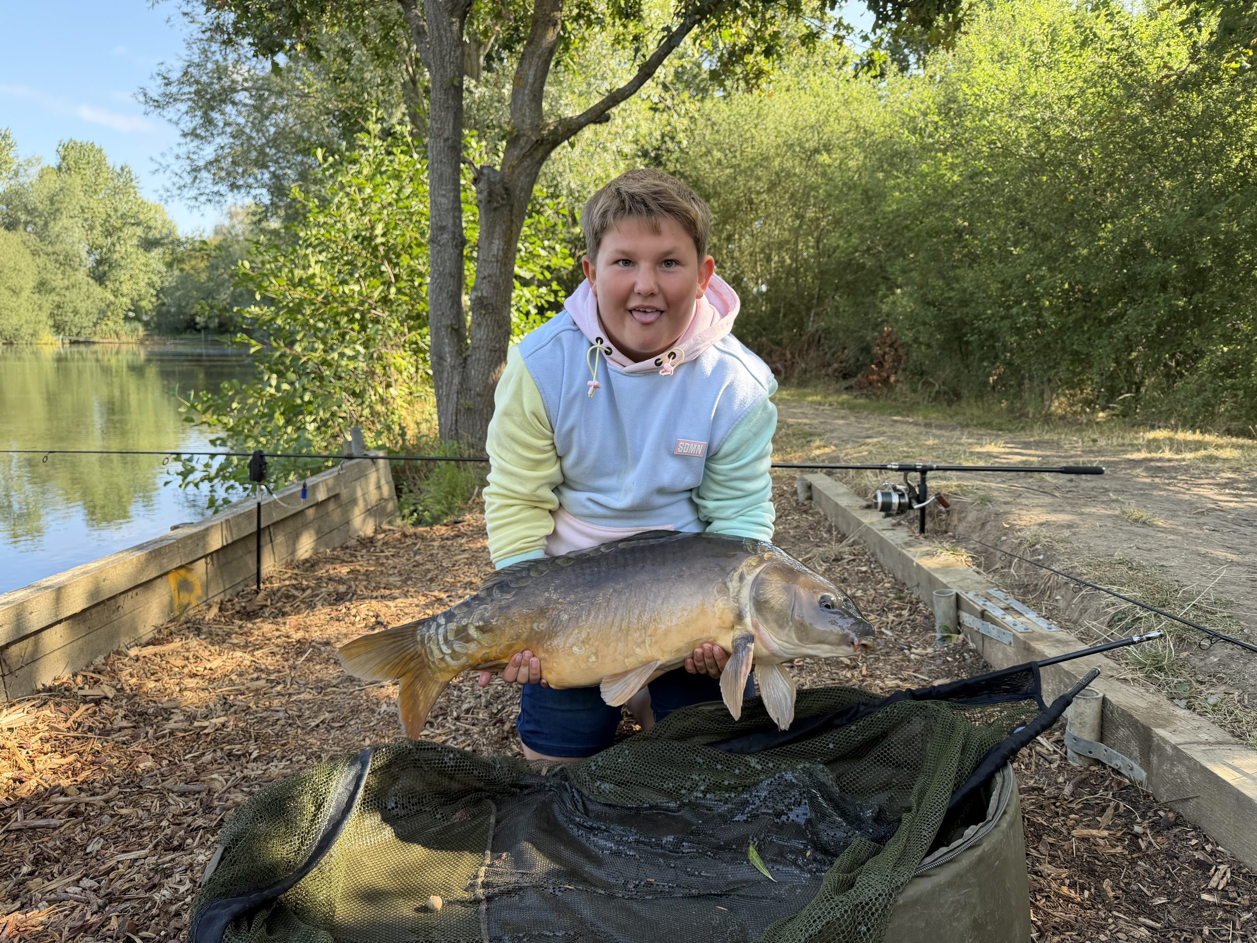Date: 22/08/2026<br />
Lake: Halstead Reservoir<br />
Angler: Billy<br />
Fish: Mirror Carp<br />
Weight: 21lbs 6oz<br /> 2026-08-22-01